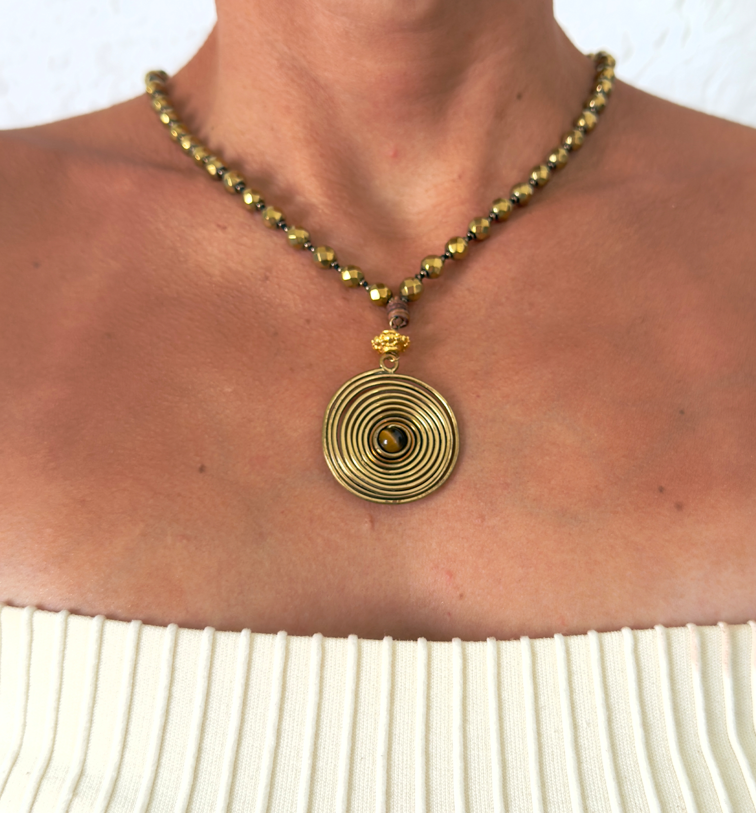 Collar Sol Infinito