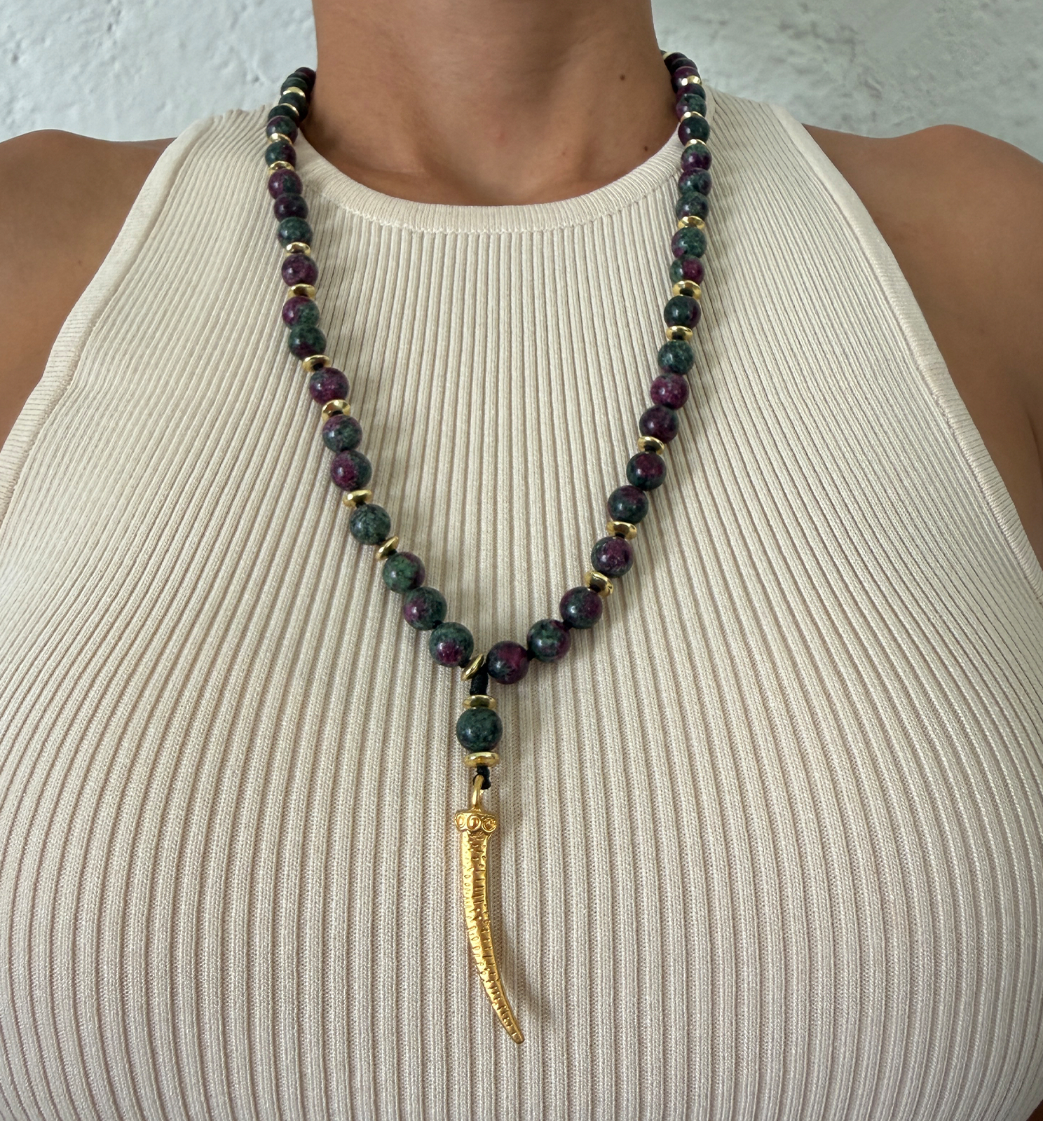 Collar Raíz de Jade